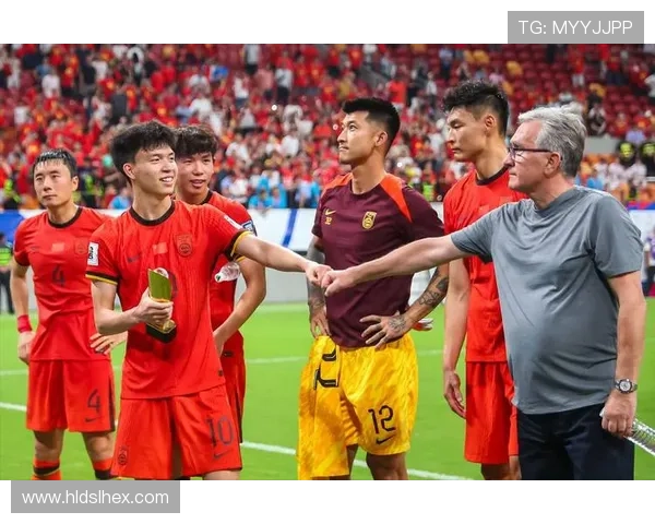 中国足球迎来新篇章 国足新帅亮相 将迎战强敌力求突破