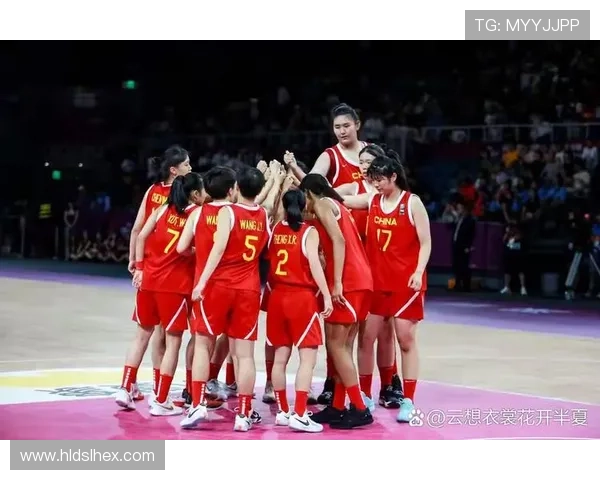 中国篮球新星崭露头角带领球队勇夺国际比赛冠军引发热议