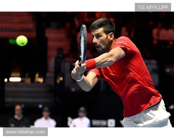 网球界新星崛起，年轻选手勇夺大满贯首冠震惊全球