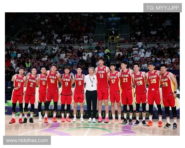 中国男篮冲击巴黎奥运资格赛圆满落幕，主力球员表现引发广泛关注