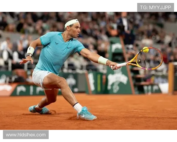 全球网球赛事火热进行 赛季高潮即将到来 多位名将展开巅峰对决