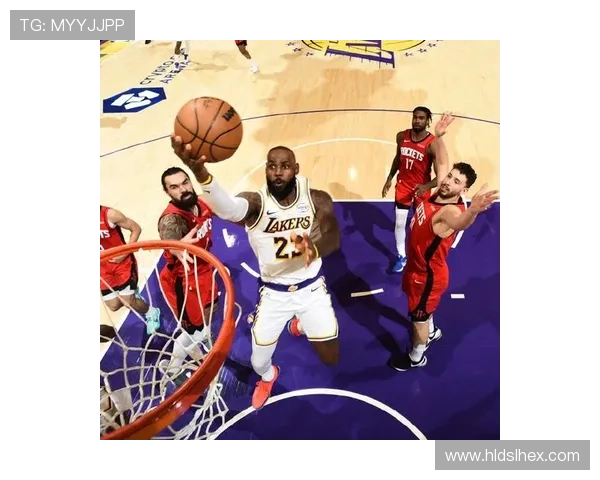 詹姆斯领衔湖人新赛季备战计划 火箭新星崭露头角助球队冲击季后赛